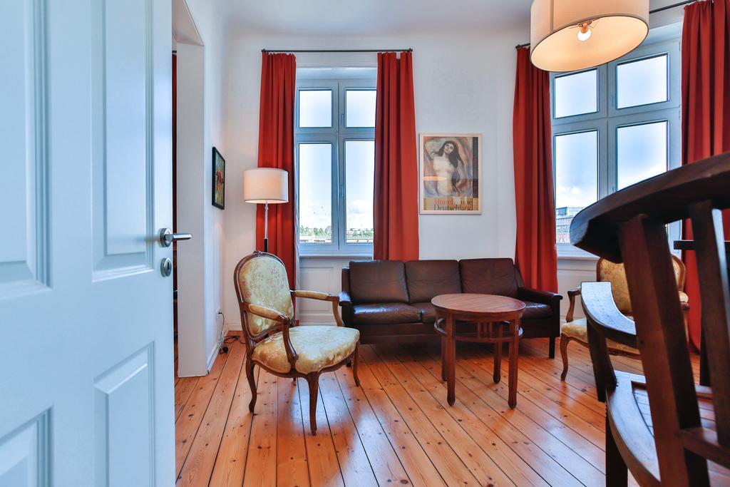 ליבק Riverside Apartments מראה חיצוני תמונה