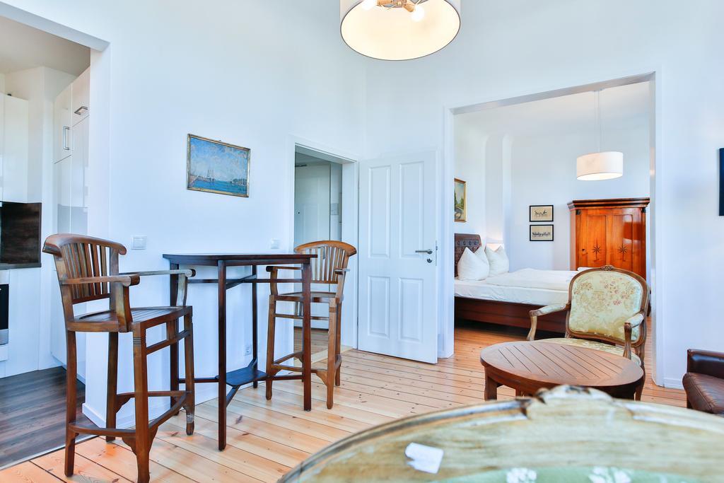 ליבק Riverside Apartments מראה חיצוני תמונה