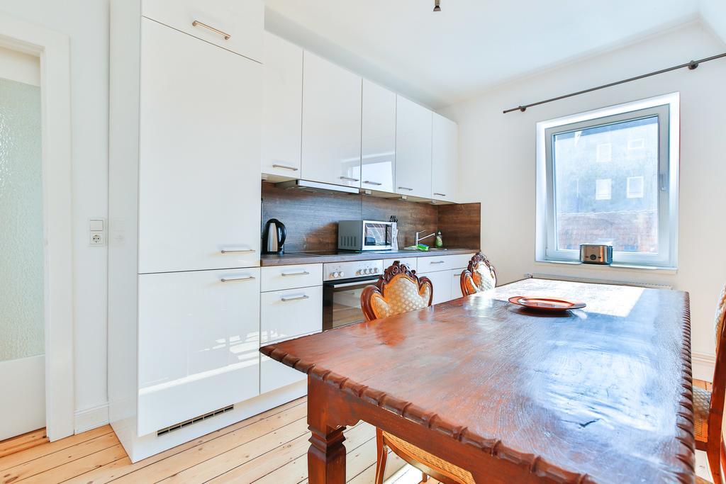 ליבק Riverside Apartments מראה חיצוני תמונה
